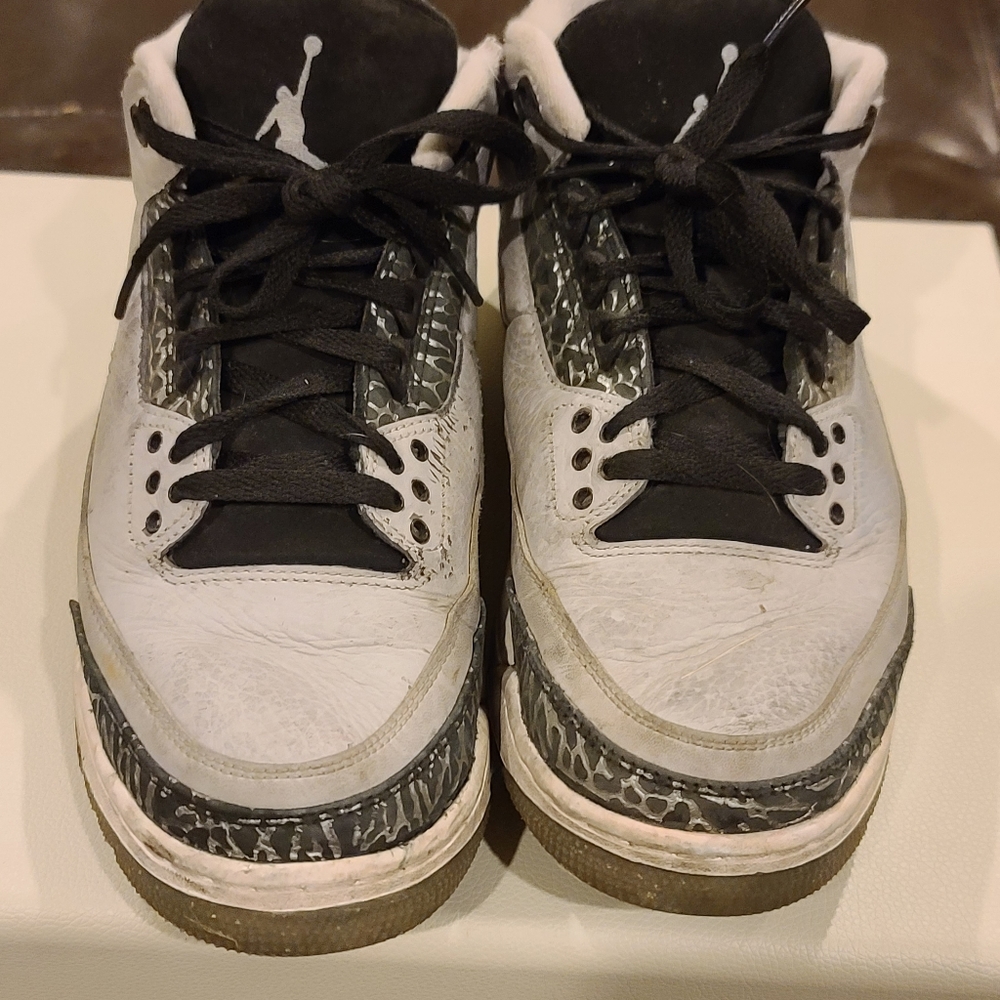 Air jordan retro 3 wolf grey size 8.5